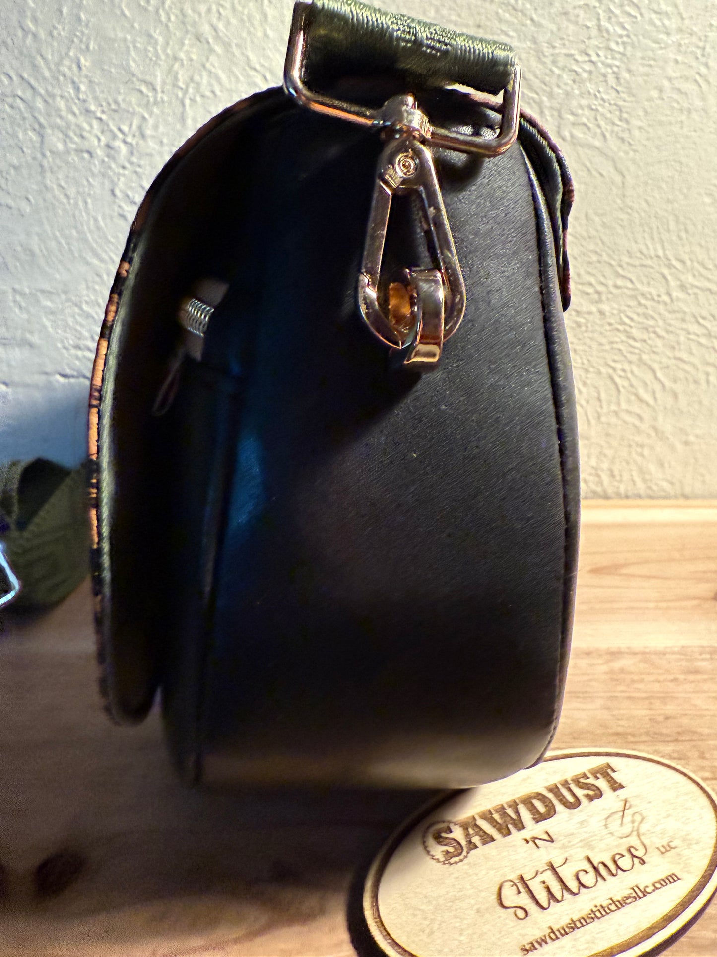 Borealis crossbody