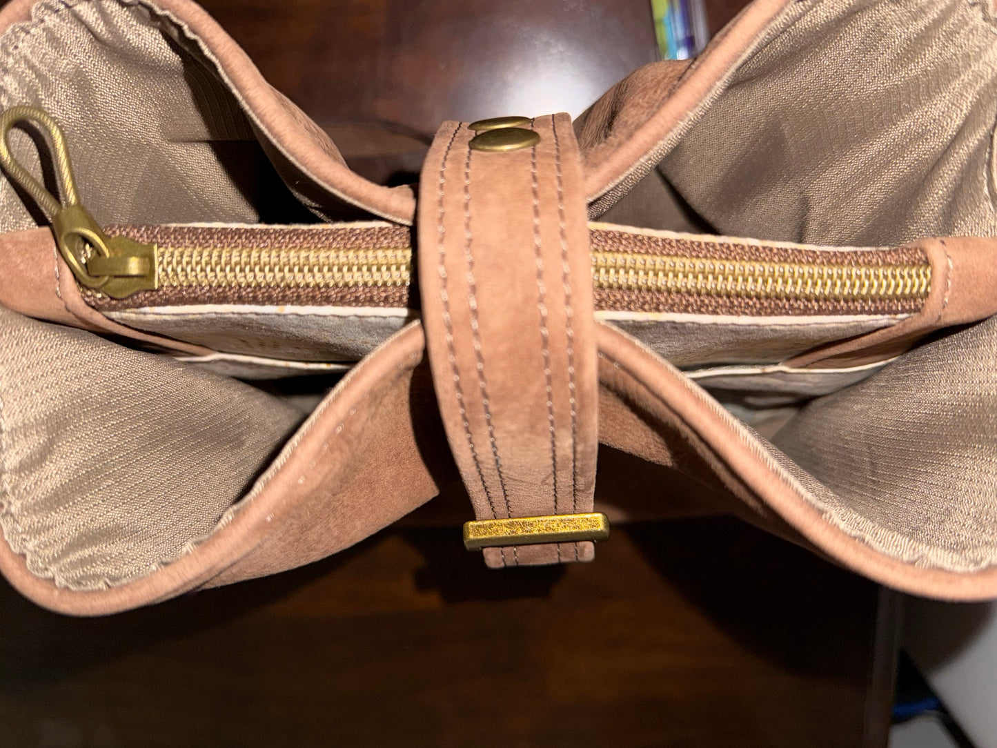 Leather Hitherland shoulder bad